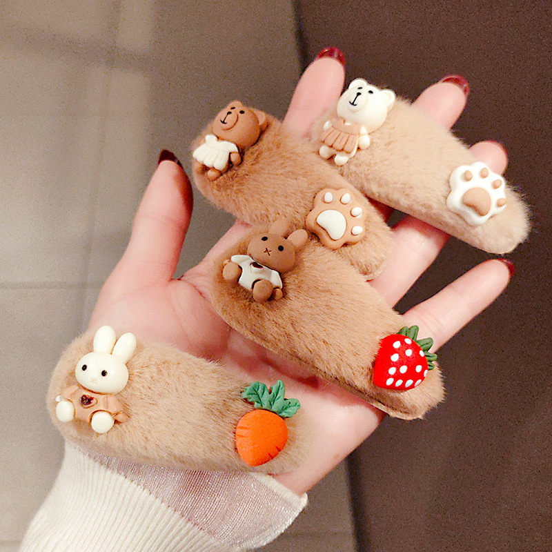 Autumn and Winter Korean Milk Tea Plush Barrettes Furry Cartoon Side Clip Girl Online Influencer Headdress Barrettes Hairpin Hairpin