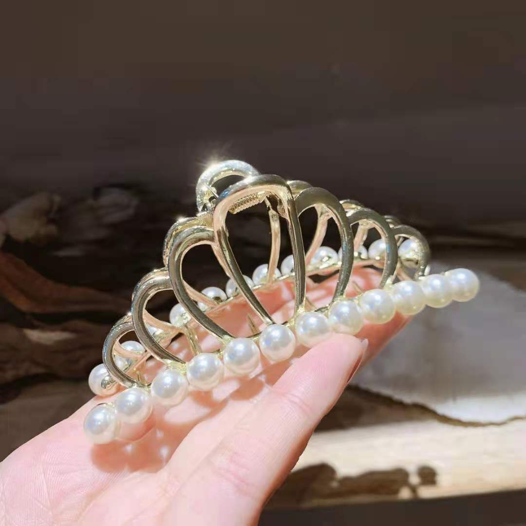 Ponytail Clip Headdress Girl Head Clip Hair Claws Hair Pins Catch Gap Former Red Shark Clip Crown Hairpin