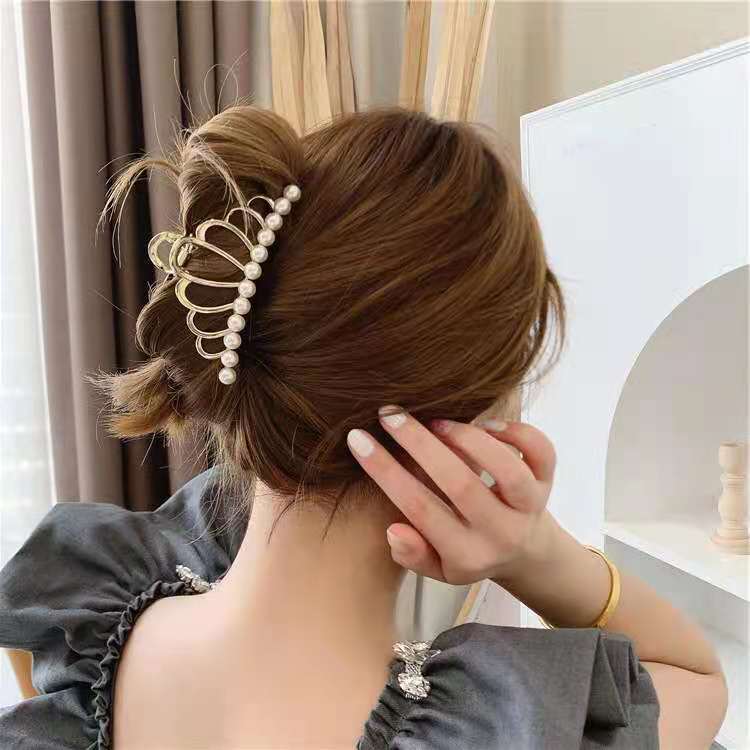 Ponytail Clip Headdress Girl Head Clip Hair Claws Hair Pins Catch Gap Former Red Shark Clip Crown Hairpin