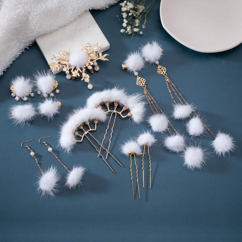 Hanfu Fur Ball Tassel Hairpin Suit Furry Antique Alloy White Side Clip Winter Fur Solid Color Female Ball Hairpin