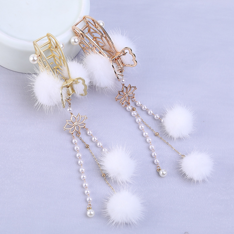 Accessories Butterfly Barrettes White Furry Ball Tassel Grip Antique Plush Headdress Children&#039;s Ornaments Ball Hairpin