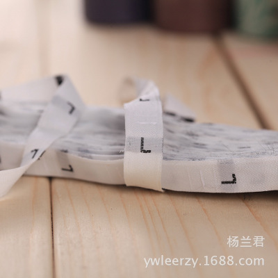 Leer trademark quality woven scale code woven label tag