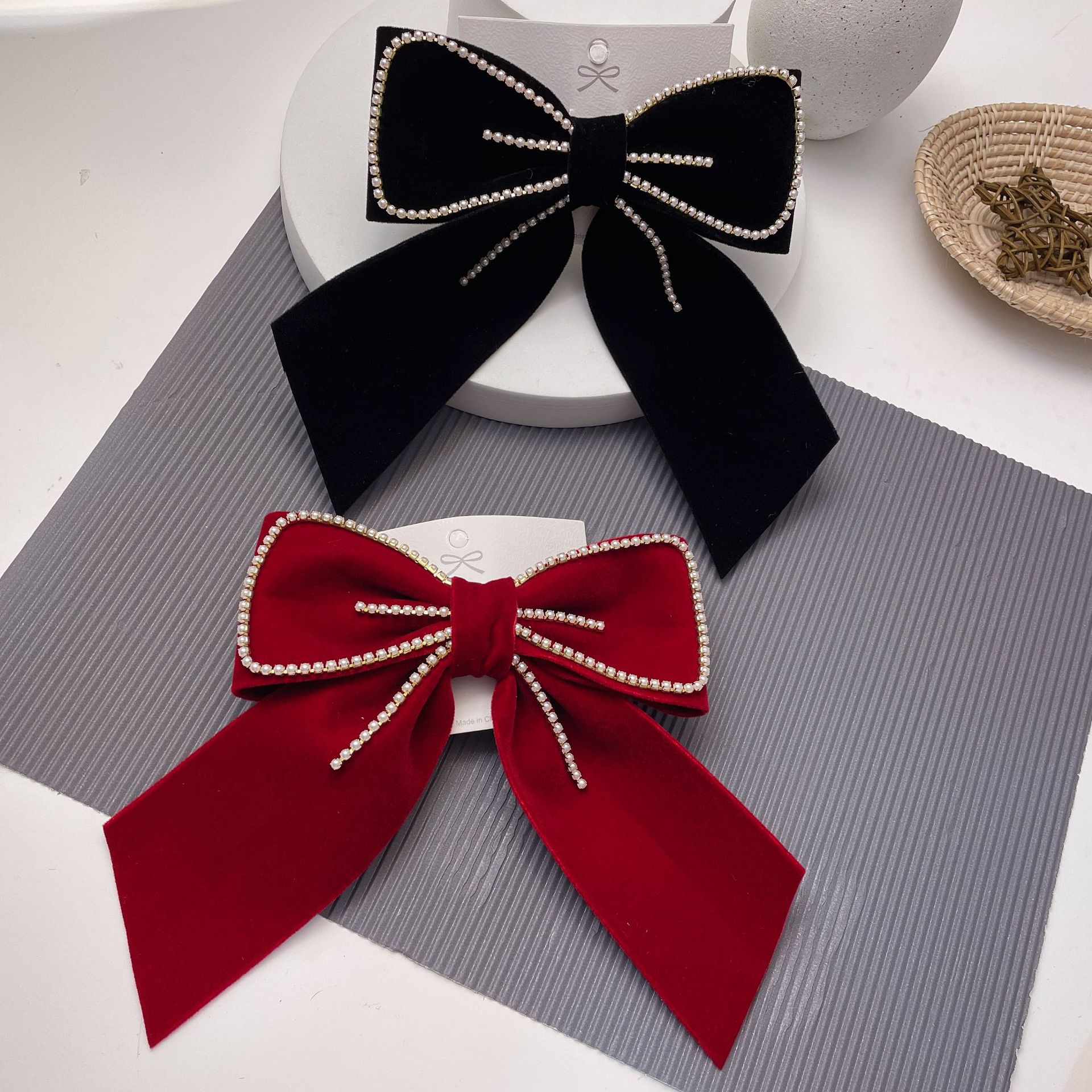 Winter New Velvet Pearl Ribbon Bowknot Spring Clip Barrettes Girl Japanese and Korean Temperamental Bowknot Hairpin