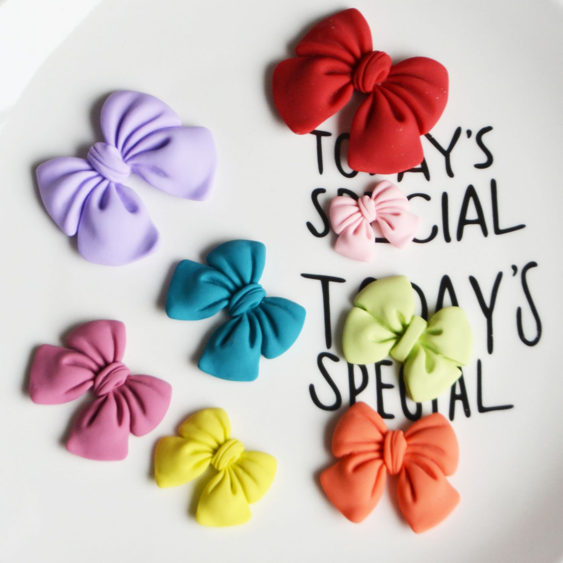 Factory Direct Sales Bowknot DIY Resin Jewelry Accessories Ins Cream Glue Bow Tie Headdress Barrettes Phone Case Accessories