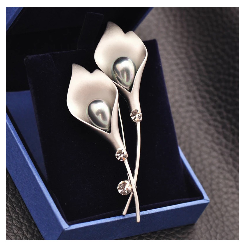 Factory Wholesale Flower Shape Korean Simple High Cold Wind Brooch Women&#039;s Summer Little Fresh Brooch Practical Brooch