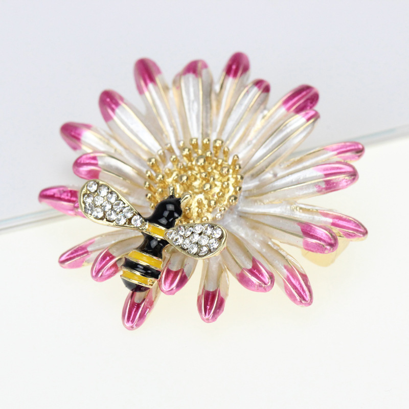 Daisy High-Grade Silk Scarves Buckle Diamond-Embedded Golden Bee Flower Brooch Pin Clothing and Clothing Brooch