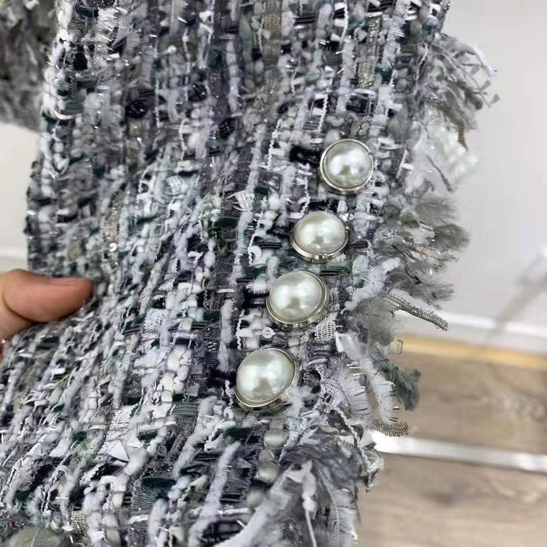 new Dongdaemun highend temperament 2019 Winter Heavy Industry pearl brooch decorative fragrance wind suit jacket women