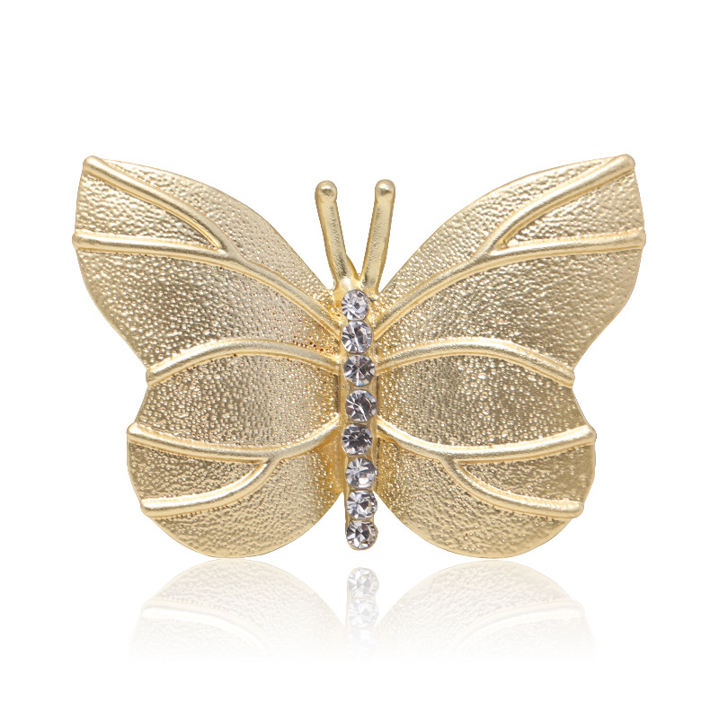 Butterfly matte brooch matte plating pearl brooch dumb gold dumb silver brooch retro coat coat coat brooch