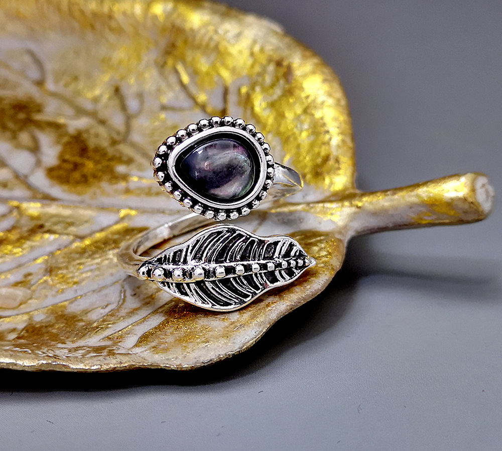 Rongyu Wish New Bohemian Shell Moonstone Ring Europe and America Creative Leaves Vintage Thai Silver Ring