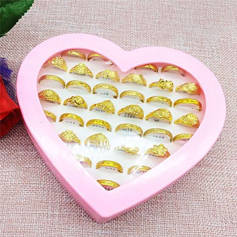 Local Tyrant Gold Ring 36 Clothes Popular Men&#039;s and Women&#039;s Small Jewelry Boutique Jewelry Hot Sale 2 Yuan Store Supply