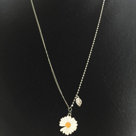 Manufacturers direct cross-border new accessories small Daisy necklace fashion trend small fashion accessories for Couples universal accessories