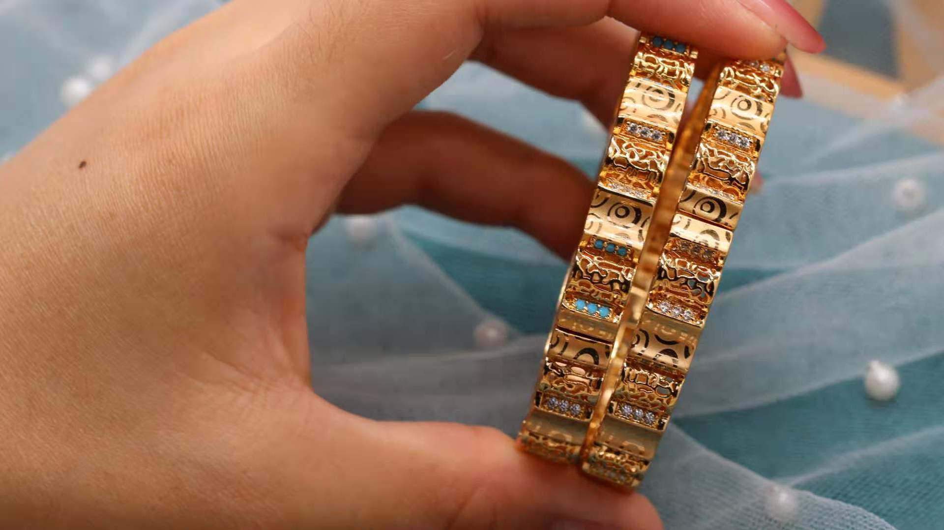 Copper-Plated Gold European and American Style Elegant Fashion Geometric Hand Open-Ended Bracelet Factory Guangzhou Direct Wholesale Micro Inlaid Zircon