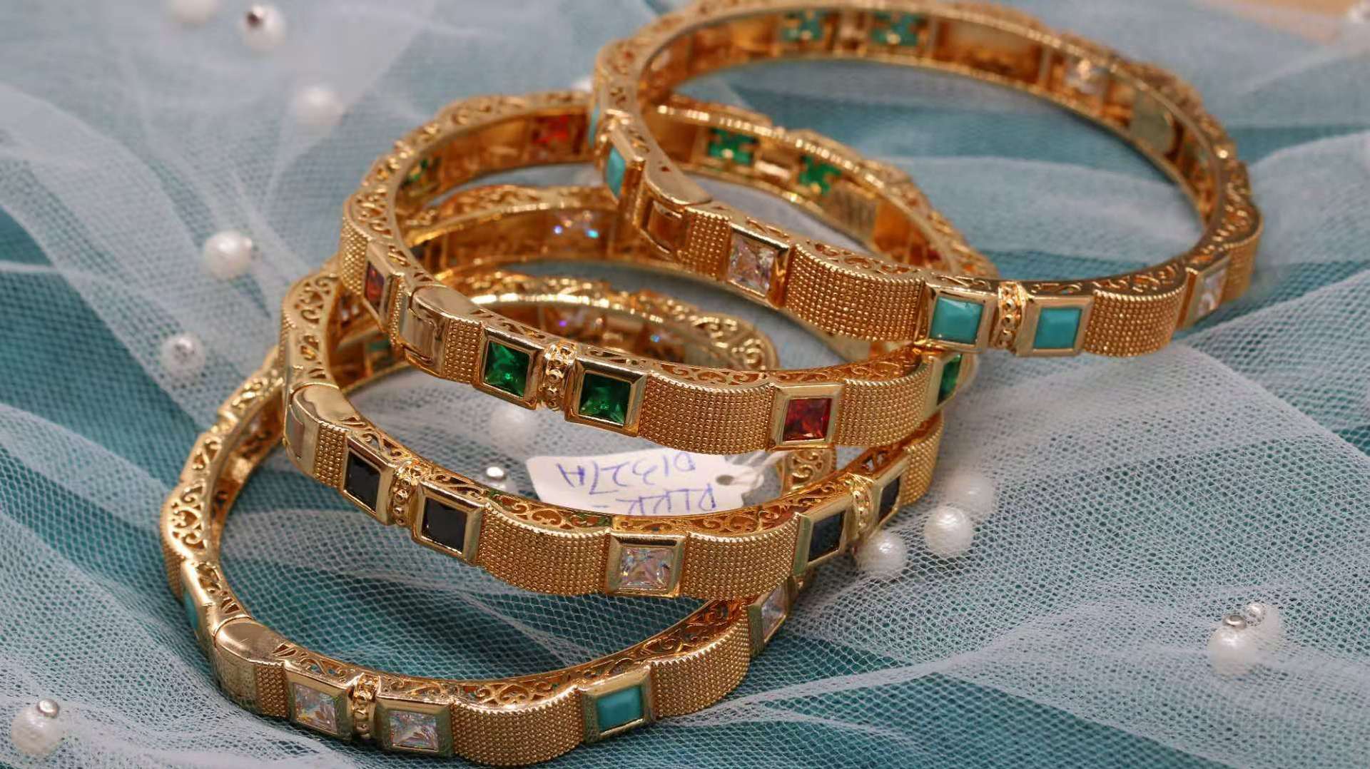 Copper-Plated Gold European and American Style Elegant Princess Square Zircon Opening Men and Women Bracelet Factory Guangzhou Direct Wholesale