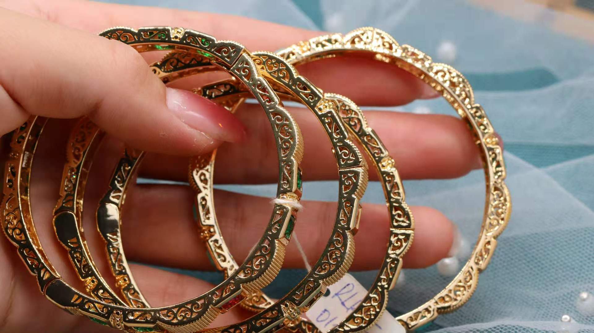 Copper-Plated Gold European and American Style Elegant Princess Square Zircon Opening Men and Women Bracelet Factory Guangzhou Direct Wholesale
