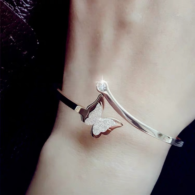 Titanium steel plated 18-karat rose gold frosted butterfly bracelet Korean fashion bracelet accessories female gift manufacturers direct