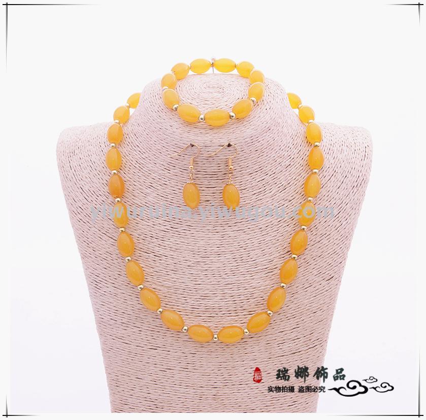 Domestic hot style hot selling crystal jade agate ladies necklace bracelet necklace three sets mixed color spot