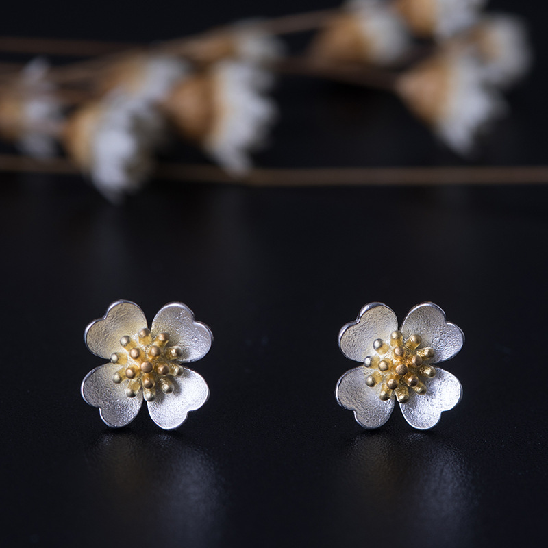 Korean Style New S925 Silver Small Flower Ear Studs Personalized and Small Fresh Four Seasons Flowers Stud Earrings for Women Simple Graceful Silver Accessories