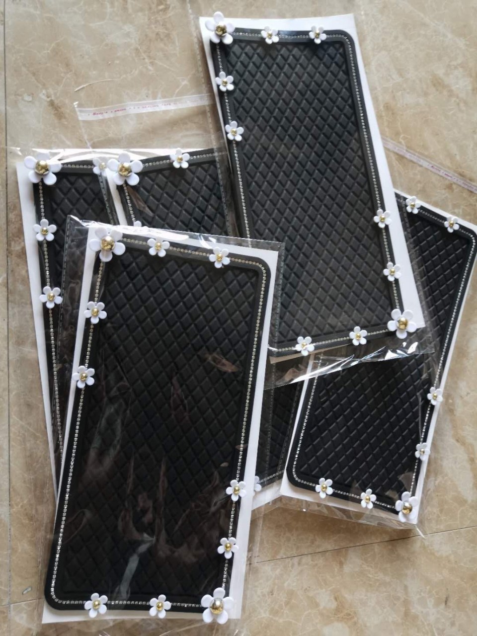 Mat Car Central Control Dashboard Sunscreen Mat Car Accessories Mat with Car Diamond Flower Mat Daisy Diamond Mat