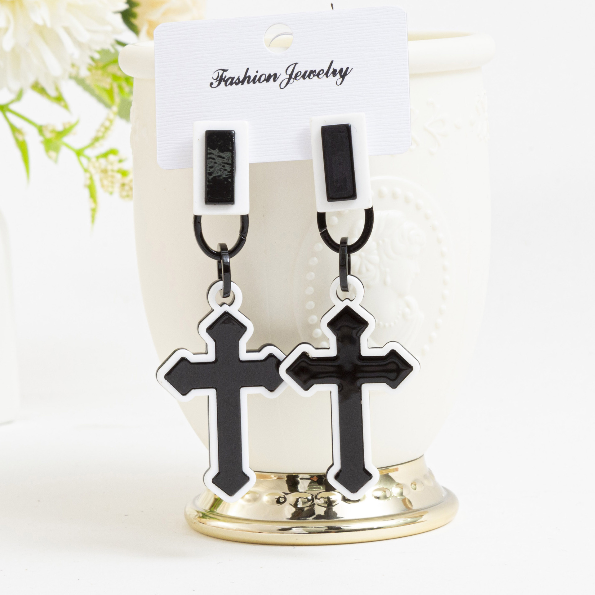 Acrylic Vintage Earrings Plate Exaggerated Earrings Black Geometric Temperamental Earrings Women&#039;s Asymmetric Earrings