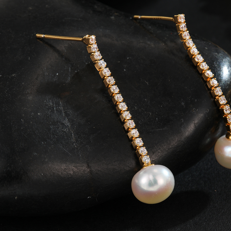 New Sterling Silver Needle High Quality Affordable Luxury Style 18K Gold Natural Freshwater Pearl Rhinestone-Encrusted Chain Stud Earrings