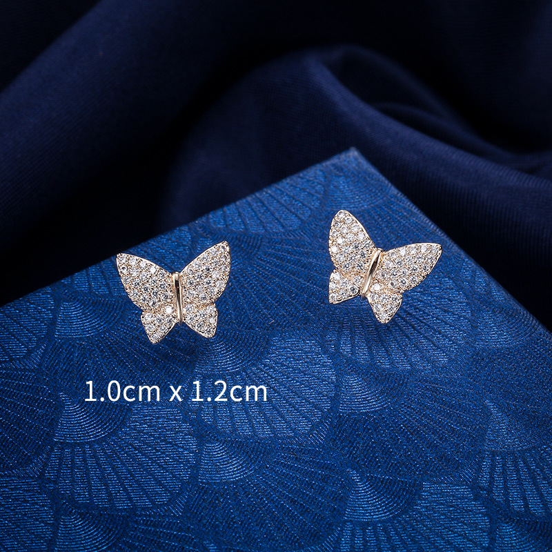 The new ultrabasic zircon crystal variegated S925 sterling silver heart-shaped drop star rose earrings wholesale