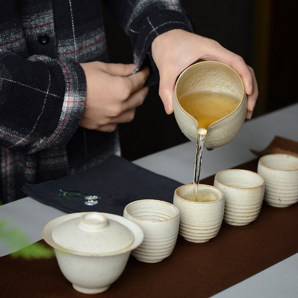 Powder Pitcher Gracked Glaze Can Support Flap Wing Coarse Pottery Male Cup Grass Wood Gray Glaze Powder Blowing Fair Cup