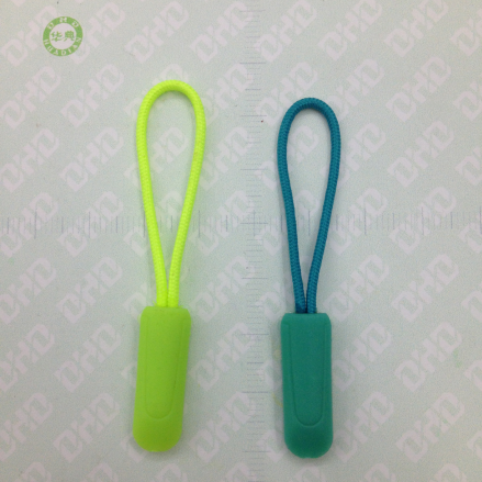 PVC Outdoor Injection Plastic Epoxy Bag Clothing Rope Pull Tab Pull Tail Zipper Head
