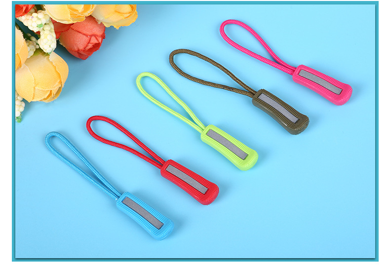Zipper Head Factory Direct Sales Injection Pull Head New Reflective Pull Tail Reflective Pull Tab Mold Opening Multi-Color Optional Customization Zipper Head Factory Direct Sales Injection Pull Head New Reflective Pull Tail Reflective Pull Tab Mold Opening Multi-Color Optional Customization
