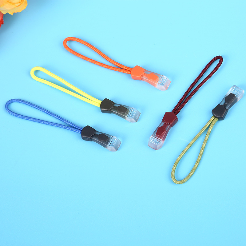 Manufacturer Men&#039;s Sportswear Drawstring Injection TPU Environmental Protection Pull Card Zipper Tail Pull Tab Rope Zipper Head