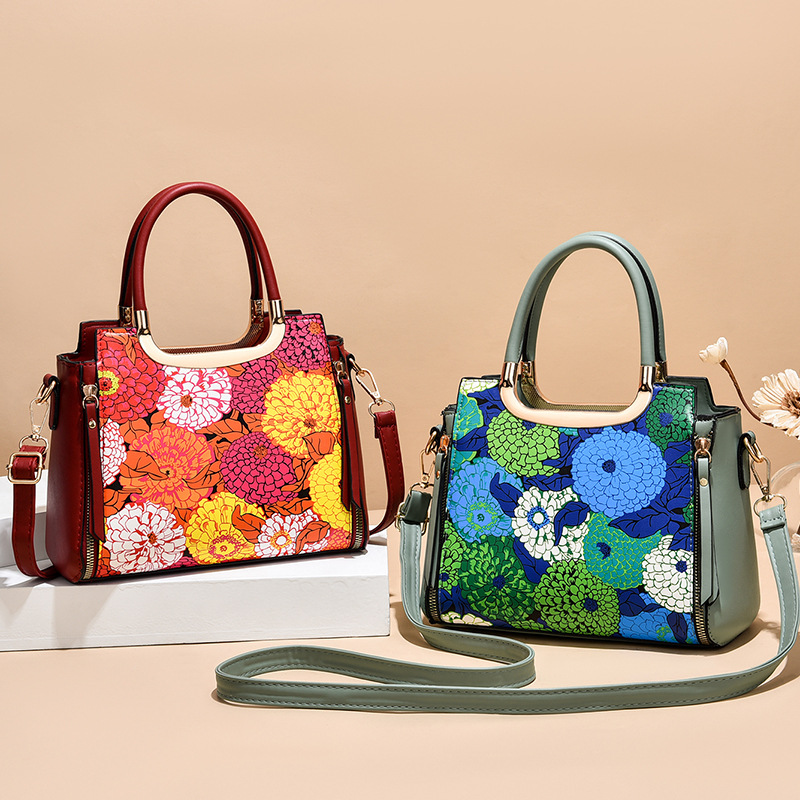 Tote Bag Women&#039;s 2021 New Fashion Bag Large Capacity Shoulder Hand Painted Graffiti Bag Fashion Handbag 12015