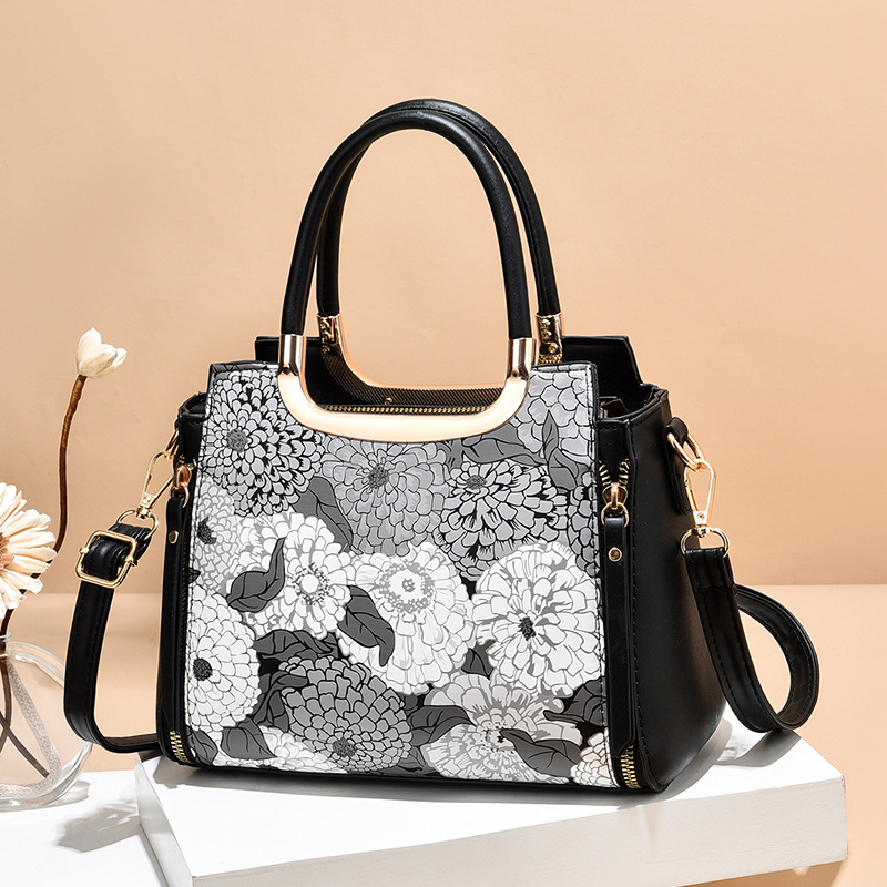 Tote Bag Women&#039;s 2021 New Fashion Bag Large Capacity Shoulder Hand Painted Graffiti Bag Fashion Handbag 12015