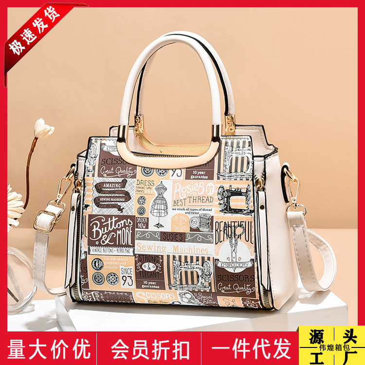 Tote Bag Women&#039;s 2021 New Fashion Bag Large Capacity Shoulder Hand Painted Graffiti Bag Fashion Handbag 12015