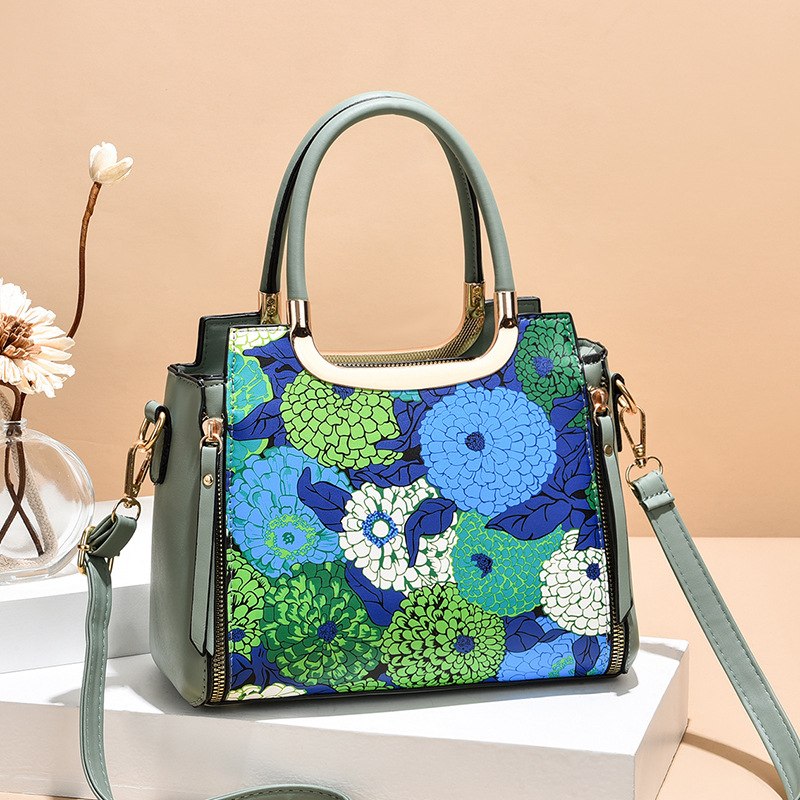 Tote Bag Women&#039;s 2021 New Fashion Bag Large Capacity Shoulder Hand Painted Graffiti Bag Fashion Handbag 12015