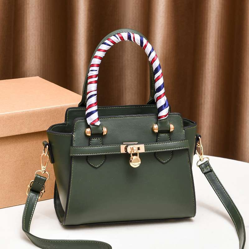 Lady Shoulder Bag New Modern Minimalist Solid Package Schoolgirl Bag Ladies Handbag Fashion Bag Currently Available Wholesale Lady Shoulder Bag New Modern Minimalist Solid Package Schoolgirl Bag Ladies Handbag Fashion Bag Currently Available Wholesale