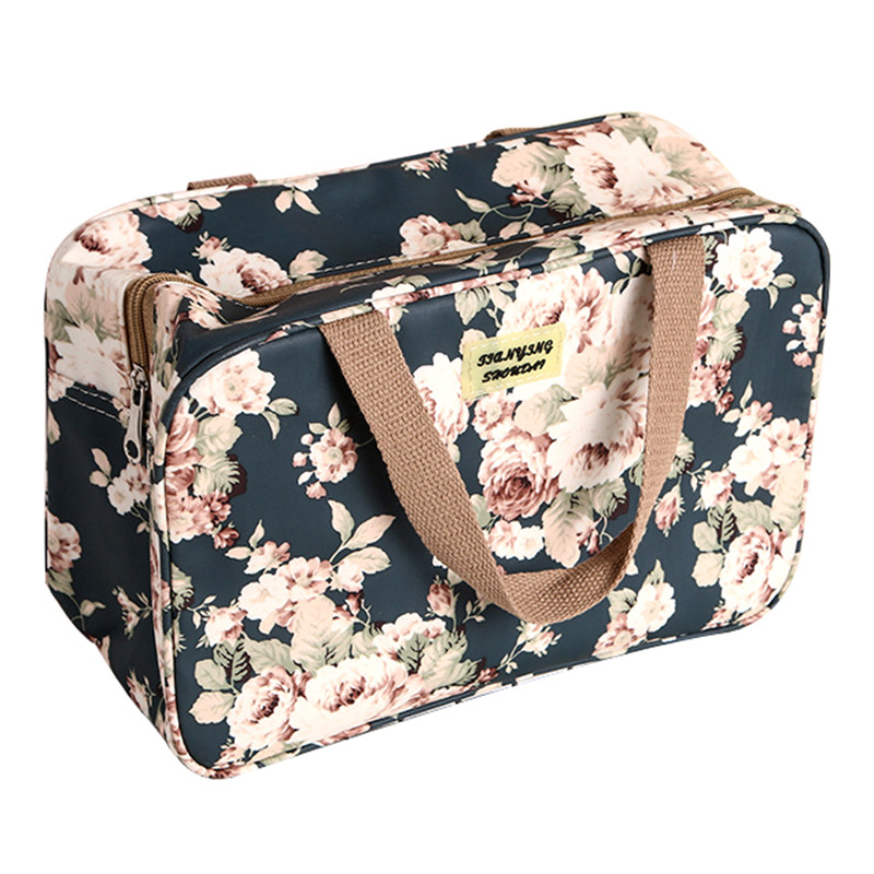 The factory&#039;s new printed multi-functional make-up bag fabric soft and large capacity travel fashion bag