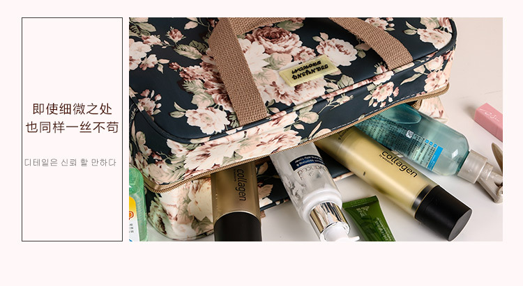 The factory's new printed multi-functional make-up bag fabric soft and large capacity travel fashion bag