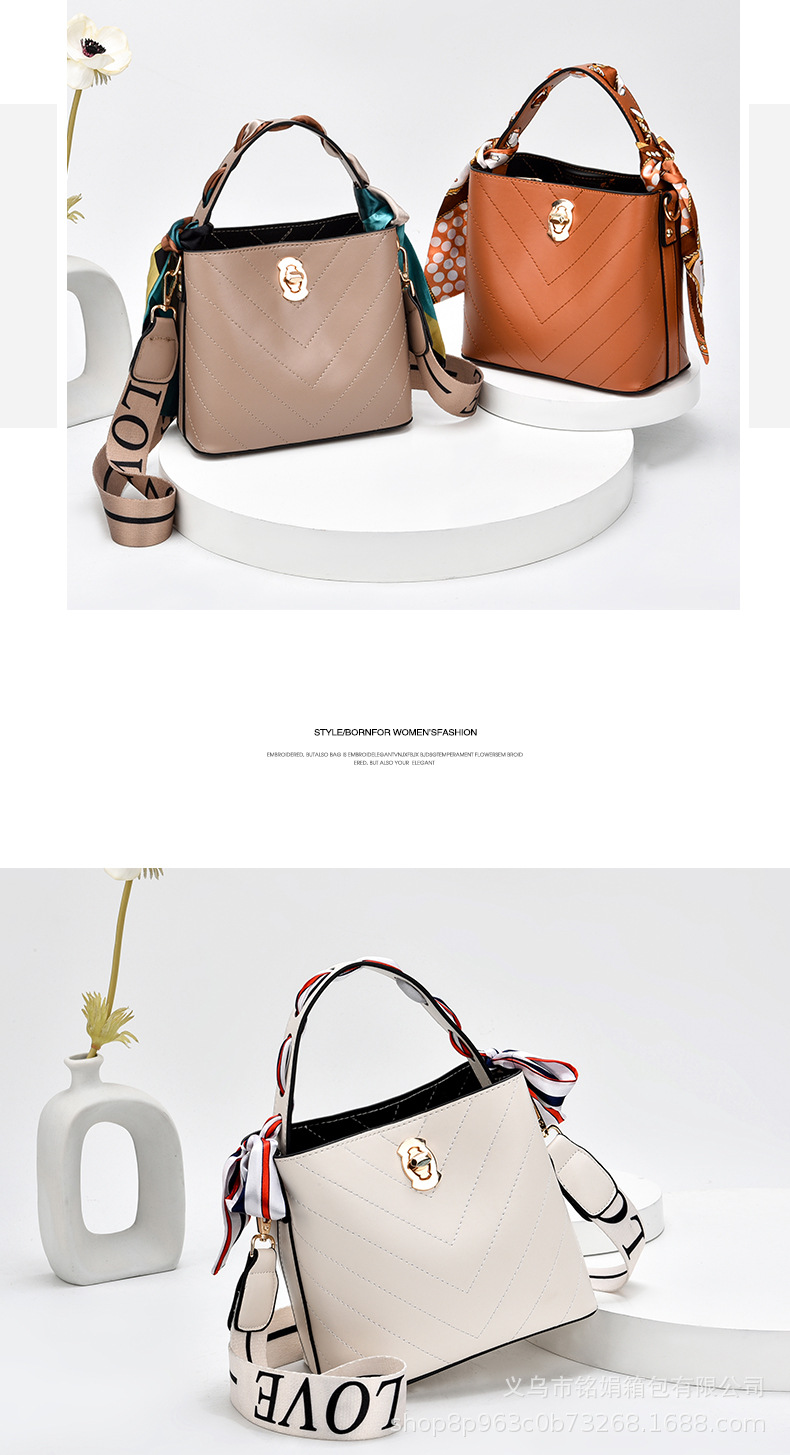 Currently Available Wholesale Women's Shoulder Bag New Modern Simple Solid Color Bag Schoolgirl Bag Women's Handbag Fashion Bag Currently Available Wholesale Women's Shoulder Bag New Modern Simple Solid Color Bag Schoolgirl Bag Women's Handbag Fashion Bag