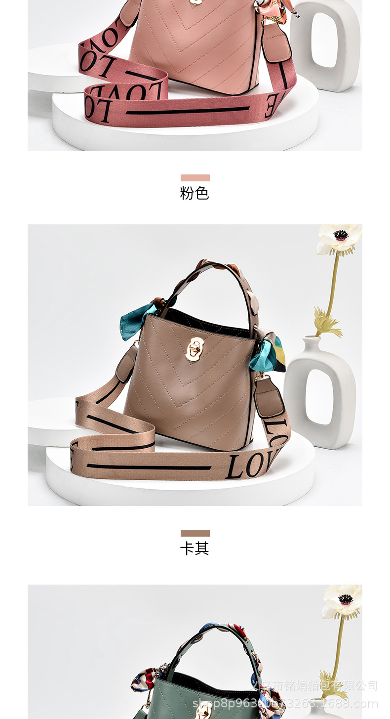 Currently Available Wholesale Women's Shoulder Bag New Modern Simple Solid Color Bag Schoolgirl Bag Women's Handbag Fashion Bag Currently Available Wholesale Women's Shoulder Bag New Modern Simple Solid Color Bag Schoolgirl Bag Women's Handbag Fashion Bag