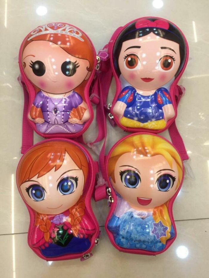 EVA Ultra Light Mini package explosion children Satchel 3D cartoon bag Captain America small yellow man Batman EVA Ultra Light Mini package explosion children Satchel 3D cartoon bag Captain America small yellow man Batman