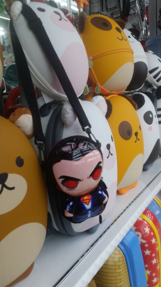 EVA Ultra Light Mini package explosion children Satchel 3D cartoon bag Captain America small yellow man Batman EVA Ultra Light Mini package explosion children Satchel 3D cartoon bag Captain America small yellow man Batman