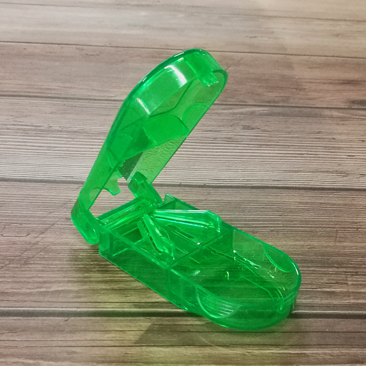 Transparent Pill Cutter with Divide Tablet Medicine Dispenser for the Elderly Convenient Carrying Travel Medicine Separating Box Medicine Cutter Box Transparent Pill Cutter with Divide Tablet Medicine Dispenser for the Elderly Convenient Carrying Travel Medicine Separating Box Medicine Cutter Box