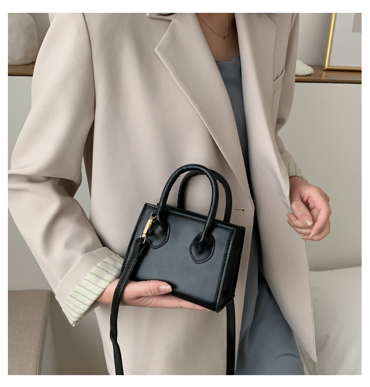 Summer Popular Bag 2020 New Trendy Korean Women Bag Mini Shoulder Crossbody Ins All-Matching Western Style Small Square Bag Summer Popular Bag 2020 New Trendy Korean Women Bag Mini Shoulder Crossbody Ins All-Matching Western Style Small Square Bag