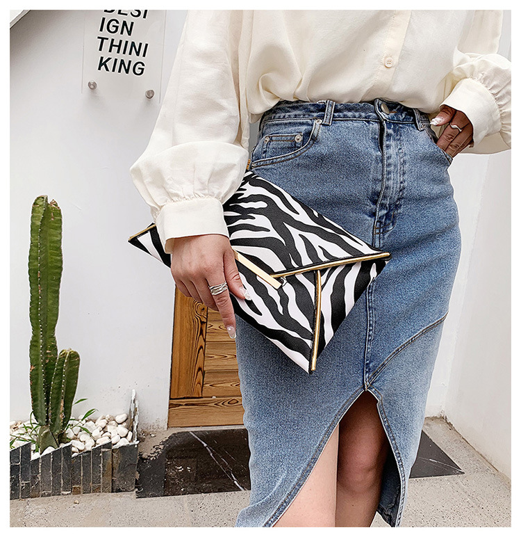 2021 Clutch Clutch Bag Cows Pattern European and American Fashion Minimalist Clutch Bag 2021 Summer Cool Women Envelope Women Bag