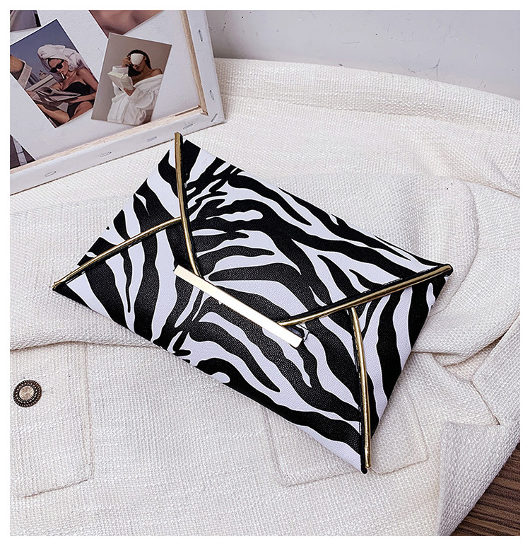 2021 Clutch Clutch Bag Cows Pattern European and American Fashion Minimalist Clutch Bag 2021 Summer Cool Women Envelope Women Bag