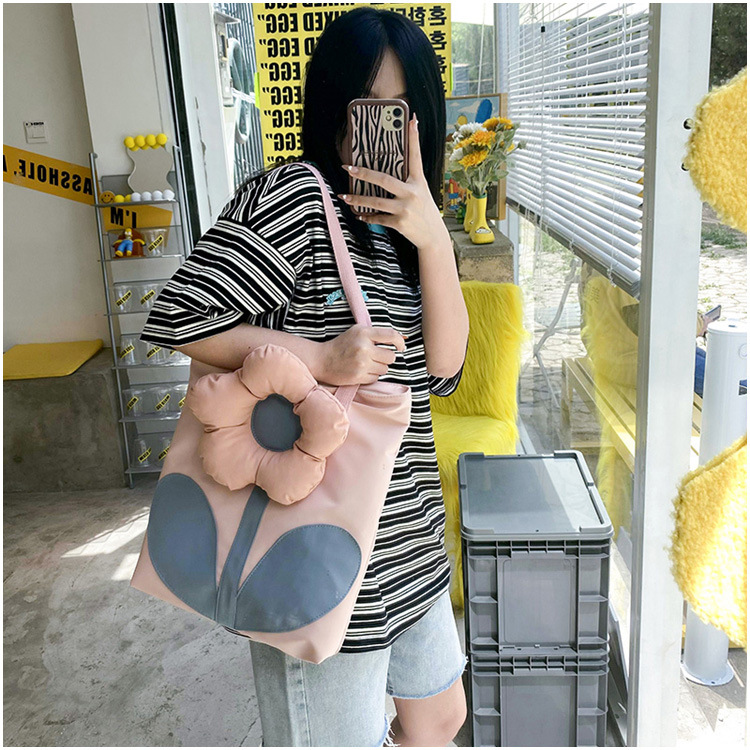 Spot Goods 2021 Summer Trendy New Personalized All-Match Flowers Korean Women Bag Large Capacity Shoulder Bag Factory Direct Sales