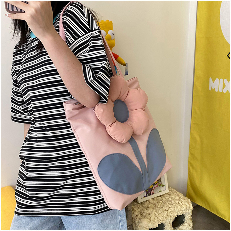 Spot Goods 2021 Summer Trendy New Personalized All-Match Flowers Korean Women Bag Large Capacity Shoulder Bag Factory Direct Sales