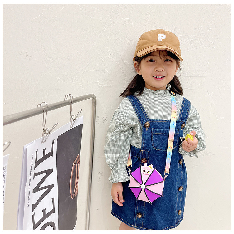 Umbrella Stitching Children Coin Purse 2021 Autumn and Winter New Color Silicone Baby New Year Gift Decoration Bag Wholesale Umbrella Stitching Children Coin Purse 2021 Autumn and Winter New Color Silicone Baby New Year Gift Decoration Bag Wholesale