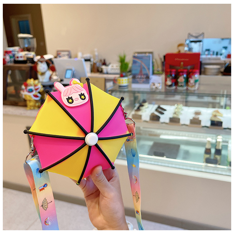 Umbrella Stitching Children Coin Purse 2021 Autumn and Winter New Color Silicone Baby New Year Gift Decoration Bag Wholesale Umbrella Stitching Children Coin Purse 2021 Autumn and Winter New Color Silicone Baby New Year Gift Decoration Bag Wholesale
