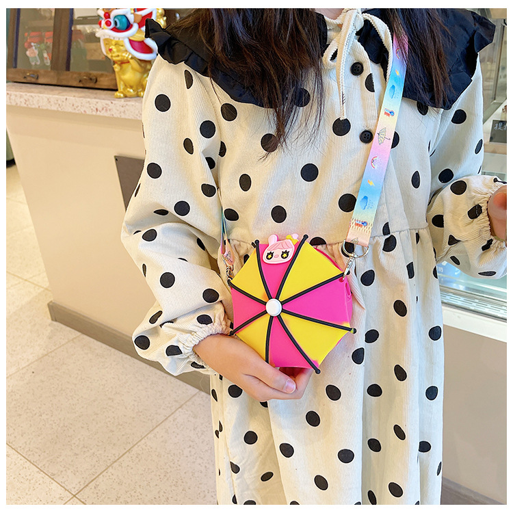 Umbrella Stitching Children Coin Purse 2021 Autumn and Winter New Color Silicone Baby New Year Gift Decoration Bag Wholesale Umbrella Stitching Children Coin Purse 2021 Autumn and Winter New Color Silicone Baby New Year Gift Decoration Bag Wholesale