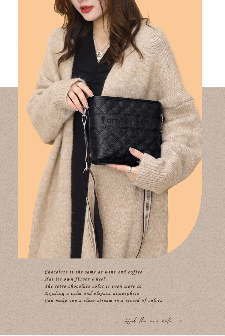 Cross-Border Genuine Leather Women's Bag Embroidery Thread Small Chanel-Style Bag Bucket Bag 2022 Trendy Fashion First Layer Leather One-Shoulder Messenger Bag